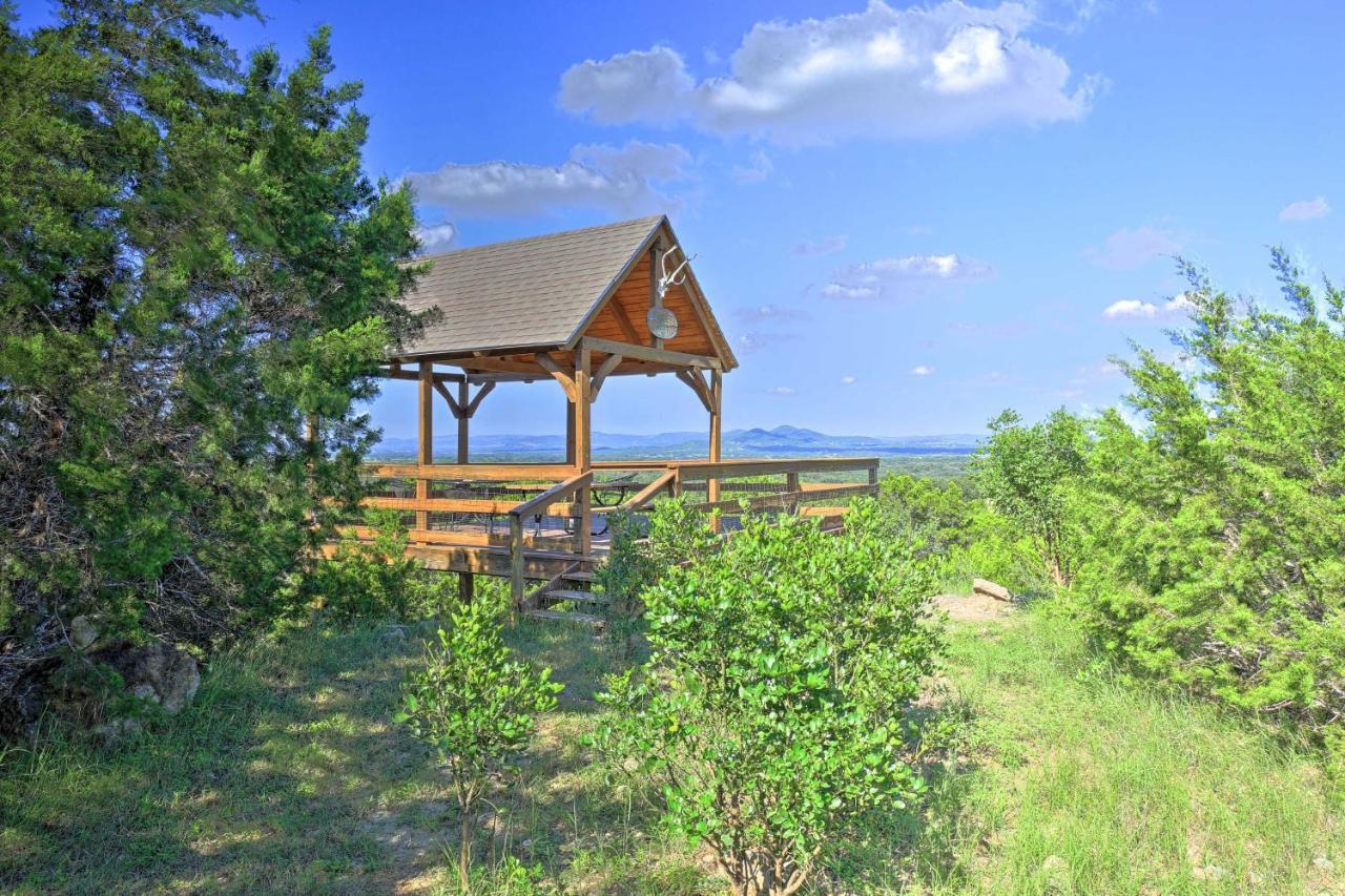 Family With Mountain Viewing Deck! Utopia