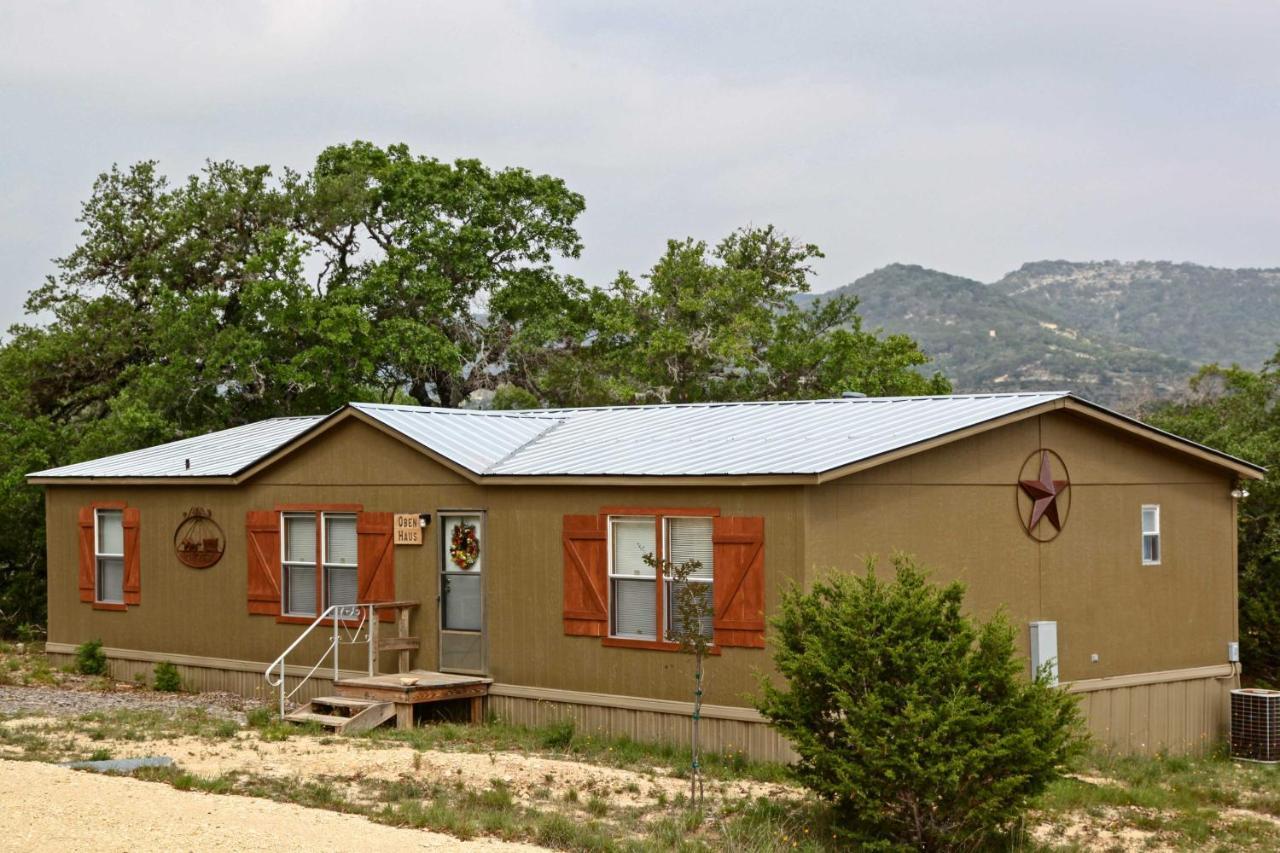 Casa de Férias Family With Mountain Viewing Deck! Utopia
